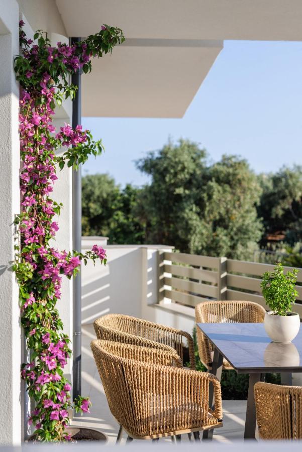 Helia All Seasons Apartments Astris Exterior photo